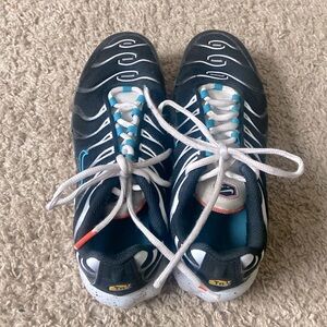 AIR MAX PLUS GS 'BLACK TURF ORANGE SPECKLED